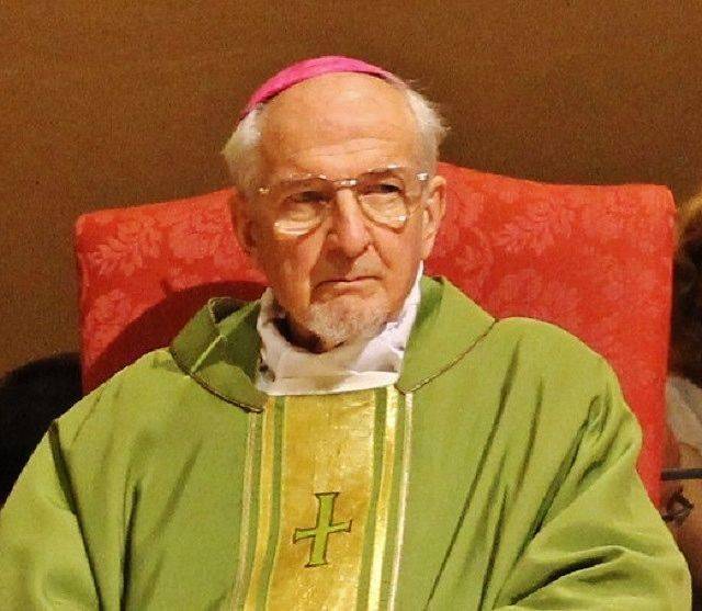 Camera ardente e rosario per il vescovo emerito monsignor Lino Garavaglia