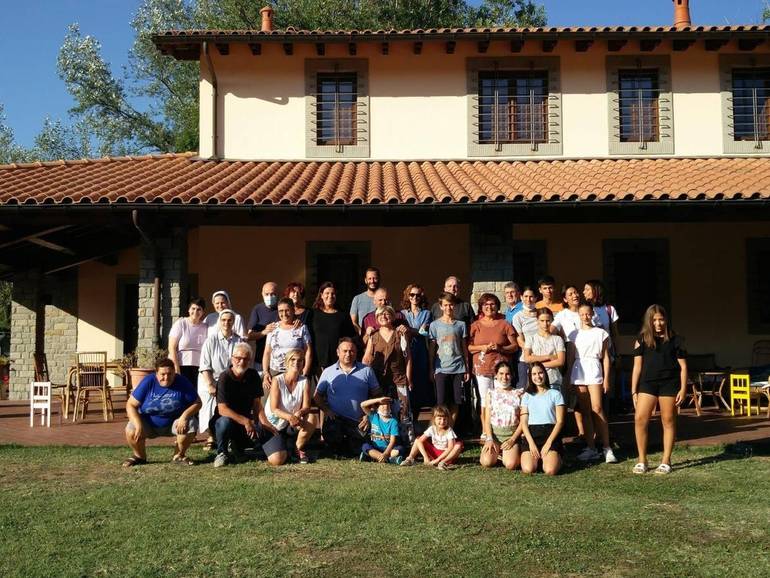 Foto di gruppo delle famiglie a La Verna dal 28 luglio al primo agosto scorso