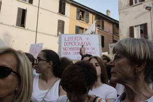 Cesena non ha paura - Manifestazione in piazza Amendola - Foto Urbano (29)