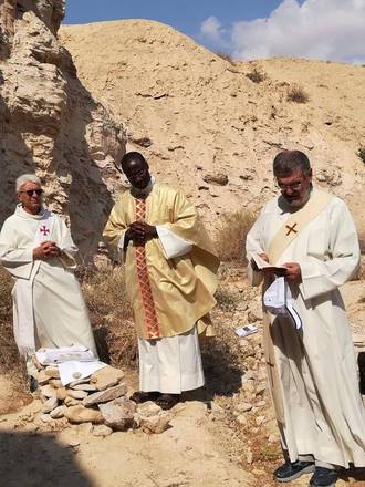 Celebrazione della Messa nel deserto di Giuda