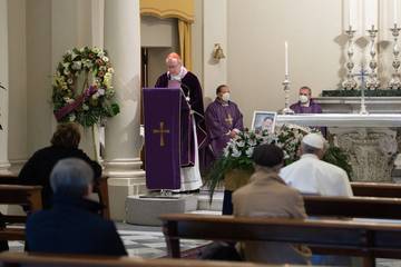 funerali medico papa.foto vatican media1