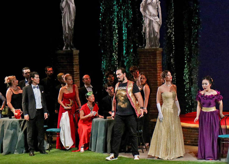 La traviata al Bonci - Foto PG Marini (3)