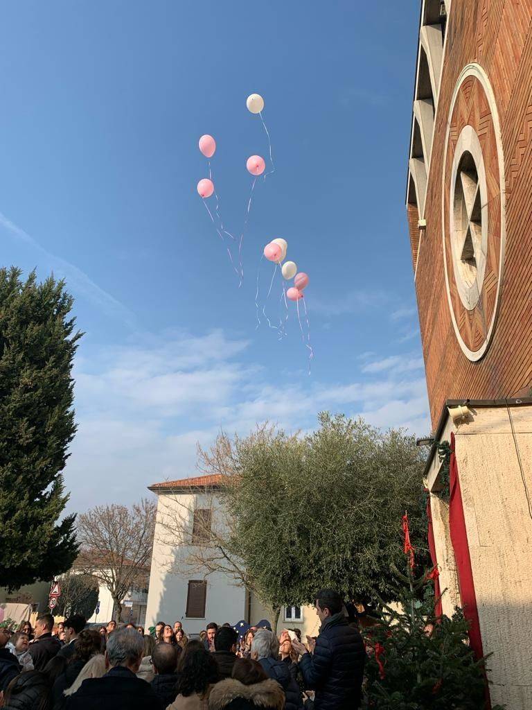 palloncini funerale margherita baldisserri.30.12.2023