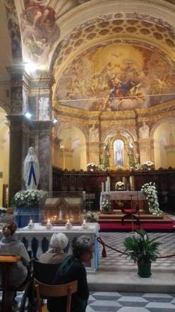 reliquie e madonna di Lourdes.11.5.2019