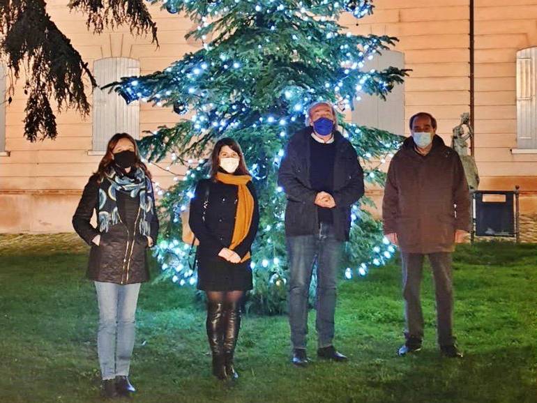 Longiano - inaugurazione luci natalizie albero