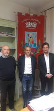  Nella foto il sindaco di Borghi Silverio Zabberoni con il presidente Confcommercio di Borghi Antonio Mandato e il responsabile Confcommercio Rubicone Paolo Vangelista.