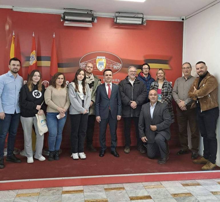 Nella foto: la delegazione dell’Unione Rubicone e Mare con il sindaco della città di Tetovo, Bilal Kasami