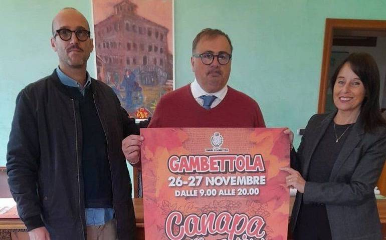 Nella foto, da sinistra il vicesindaco Marcello Pirini, il presidente di Gambettola Eventi Davide Ricci e il sindaca Letizia Bisacchi