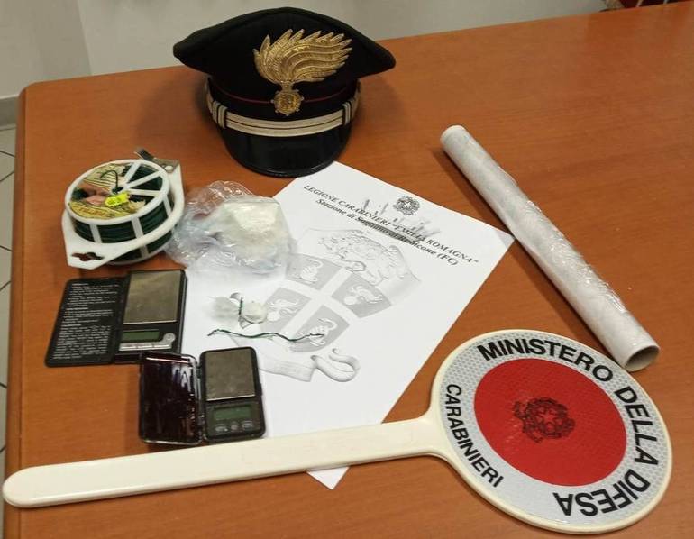In manette spacciatore insospettabile: per i Carabinieri riforniva di droga i giovani della Valle dell’Uso