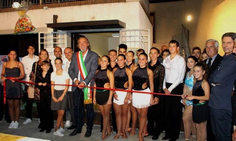 Inaugurata a Budrio la scuola di ballo in parrocchia