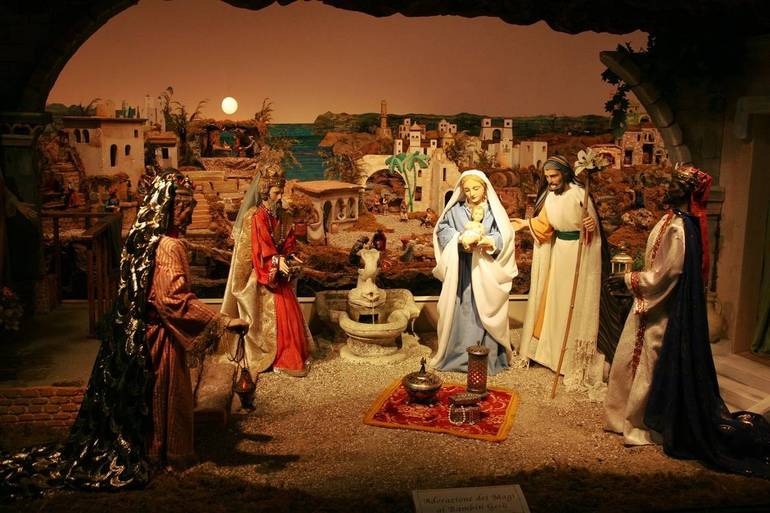 L’incanto e la magia del Natale nel percorso dei presepi nel Centro storico di Longiano