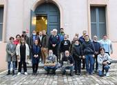 Foto di gruppo davanti alla sala San Girolamo