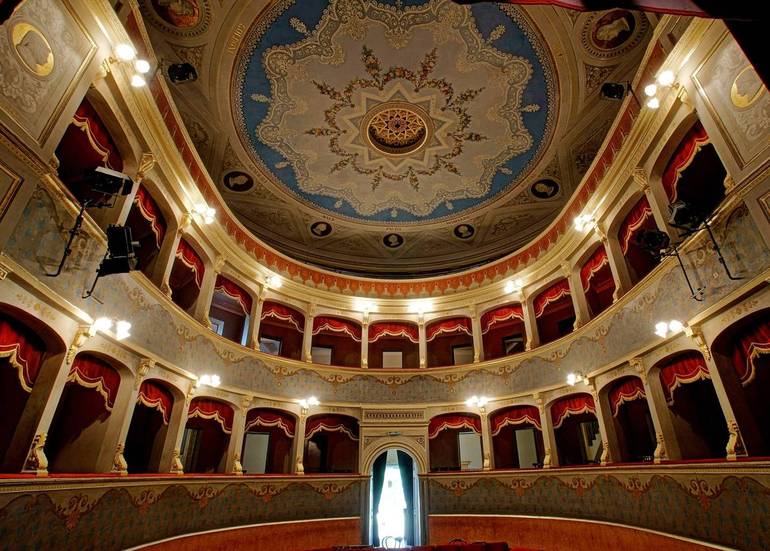 Il teatro Petrella a Longiano
