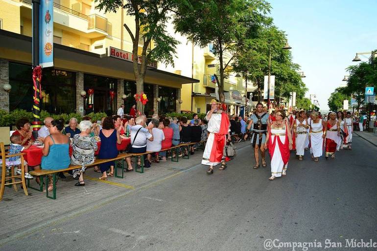 Tra cene e battaglie al mare, giovedì 14 giugno torna a Gatteo la "Festa Romana"