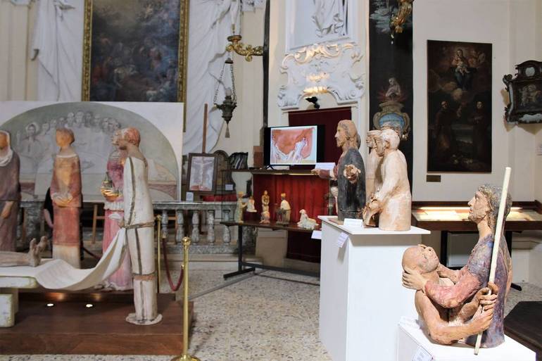 Uno scorcio della mostra di Fioravanti al Museo di Arte sacra di Longiano (foto Venturi)