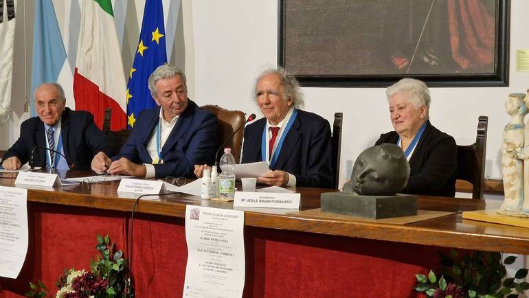 Da sinistra: Edoardo Turci (segretario Accademia), Vincenzo Colonna (presidente Accademia), professor Vittorino Andreoli, Adele Briani