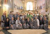 Decine di suore con i celebranti al Santuario del Santissimo Crocifisso di Longiano