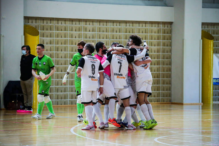 Futsal Cesena, vittoria storica al primo turno dei playoff