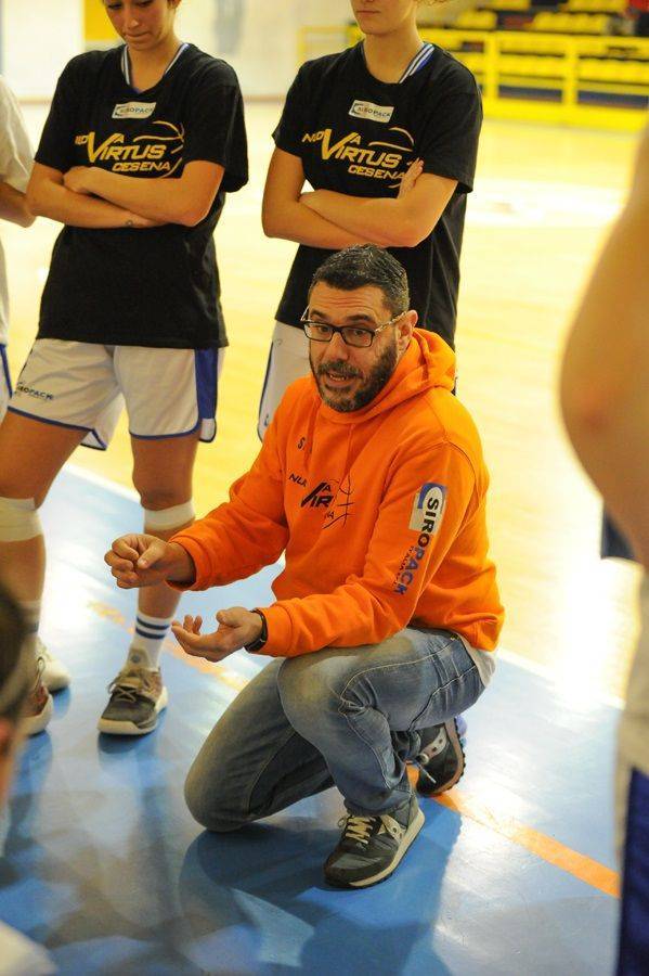 Nella foto il coach della Virtus, Fabio Lisoni