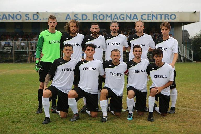 La squadra del Cesena Fc scesa in campo il 14 agosto contro il San Marino (Pippofoto)