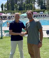 Nella foto: da sinistra il presidente del Volley Club Cesena Maurizio Morganti e Andrea Spinelli responsabile del Club Ippodromo.
