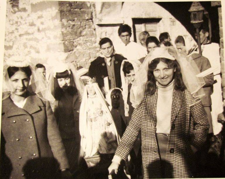 Processione con la "Madonnina" del 1967