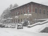 La scula di San Piero sotto la copiosa nevicata dei giorni scorsi