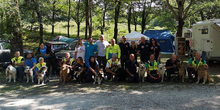 Cani da soccorso: addestramento tra diverse associazioni a Bagno di Romagna