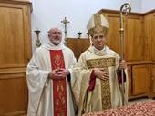 don Rudy Tonelli, nuovo parroco a Santa Maria Annunziata (Sarsina) e vescovo Douglas - foto Sa.L.