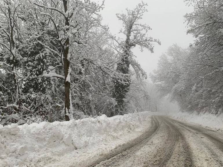 Neve in valle. Domani scuole chiuse a Verghereto e a Bagno di Romagna