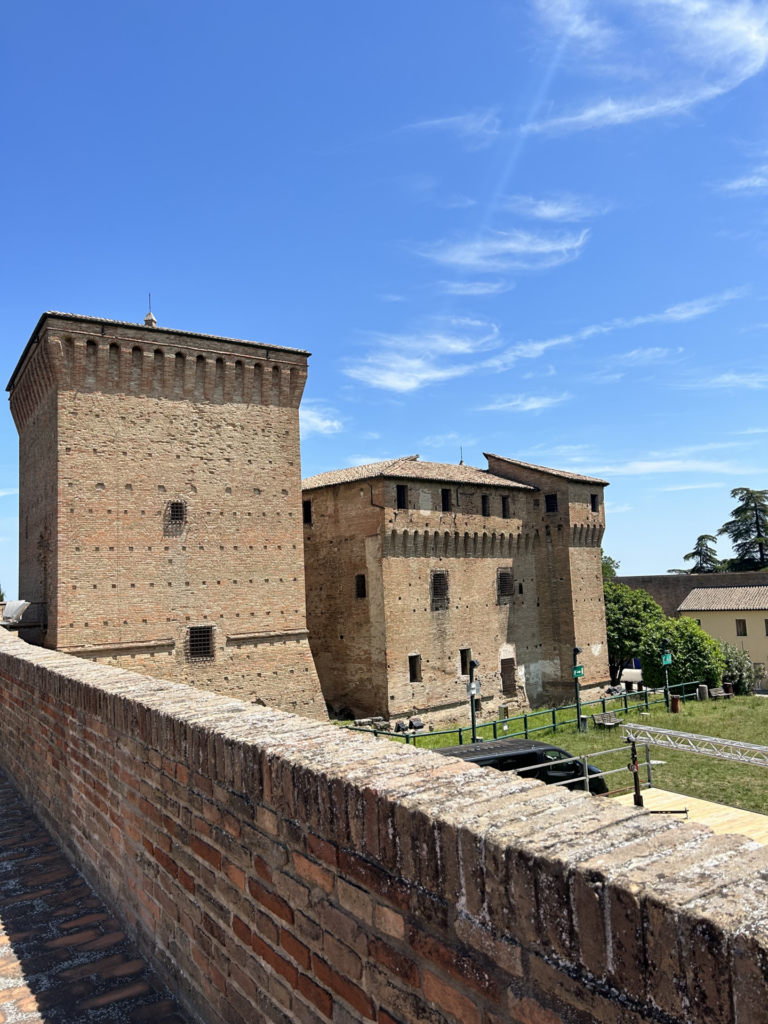 La notte in rosa alla Rocca: una serata dedicata al benessere delle ...