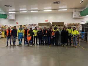 Il gruppo dei volontari in partenza per Lezajsk, in Polonia, con un carico di 120 tonnellate di aiuti umanitari pro Ucrain