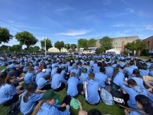 La marea di camicie azzurre oggi pomeriggio al club ippodromo per la messa al termine della tre giorni dedicata al centenario della presenza scout a Cesena