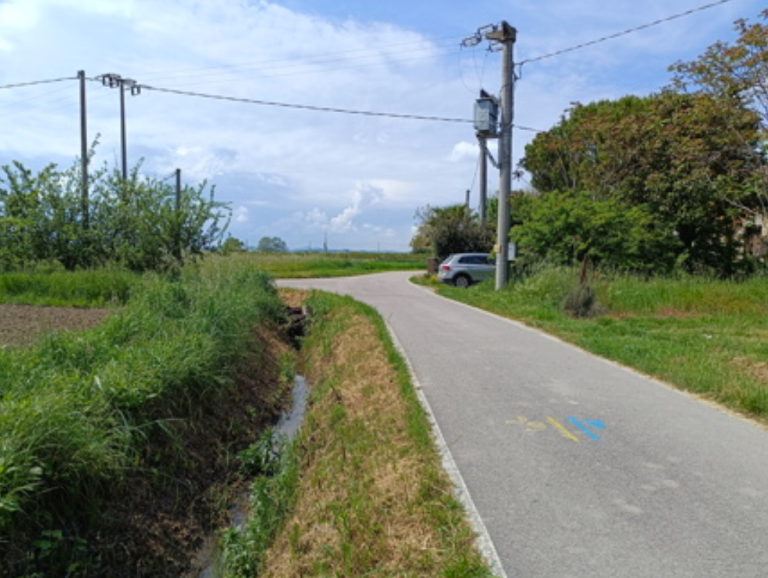 Un fosso a Bulgarnò. Foto d'archivio