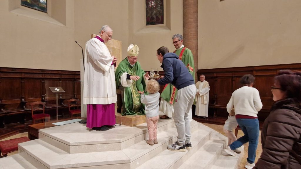 Sabato 31 gennaio 2026. In Cattedrale a Cesena, la celebrazione della Messa per la 48esima Giornata nazionale per la vita presieduta dal vescovo di Cesena-Sarsina, l'arcivescovo Antonio Giuseppe Caiazzo. Foto Pier Giorgio Marini