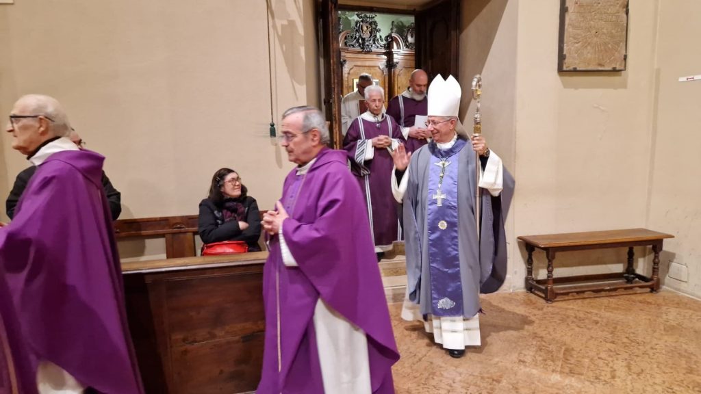 Nella foto di Pier Giorgio Marini, il vescovo di Cesena-Sarsina, l'arcivescovo Antonio Giuseppe Caiazzo, in una foto d'archivio