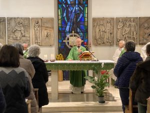 Domenica 8 febbraio 2026, ospedale Bufalini di Cesena. Il vescovo di Cesena-Sarsina, l'arcivescovo Antonio Giuseppe Caiazzo, presiede la Messa in occasione della Giornata del malato.