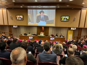 Roma, 25 maggio 2026, aula del Sinodo, la presentazione dell'enciclica di Leone XIV Magnifica umanitas, mentre interviene Christopher Olah, cofondatore di Antropic. Foto pool Aigav
